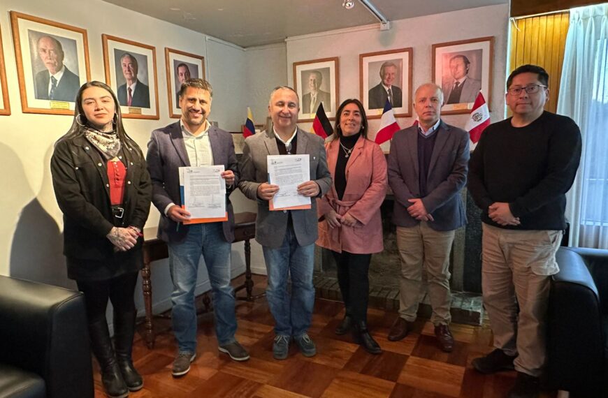 CFT Los Ríos y CER UACh firman acuerdo de colaboración